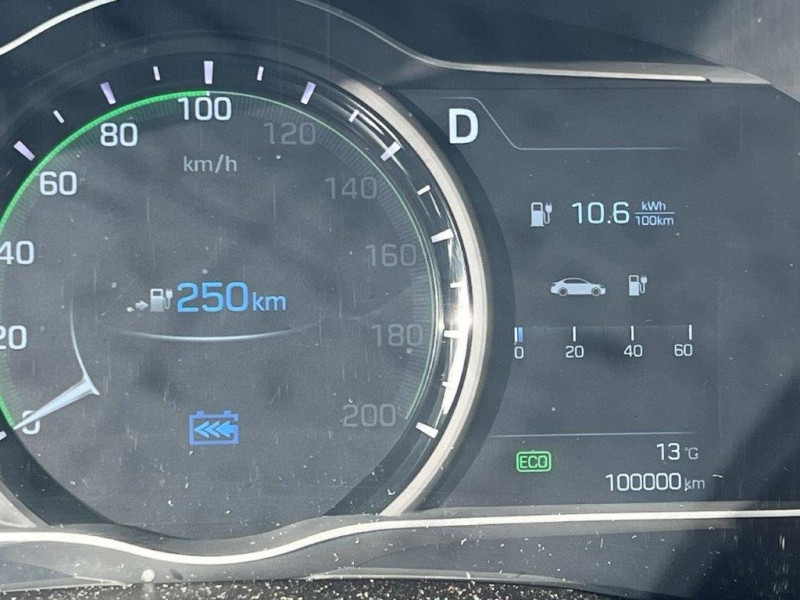 2023-10-31 09.07.27.jpg (112.91 KiB) Visto 24727 vezes pormenor de 250 km autonomia