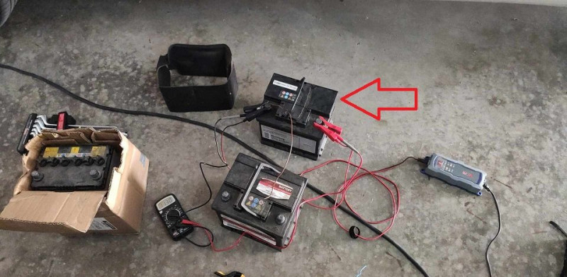 BateriaDrenada.jpg (113.1 KiB) Visto 13933 vezes Bateria a carregar com ajuda